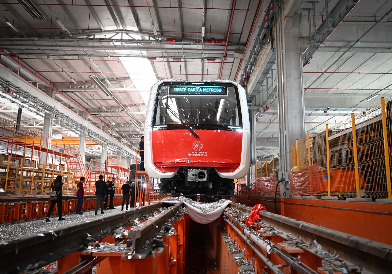 Cum arată primul metrou fără conductor construit de turcii de la Bozankaya
