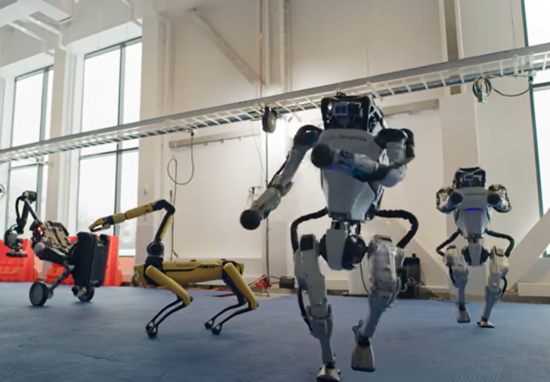 Şase dansuri spectaculoase ale roboţilor Boston Dynamics